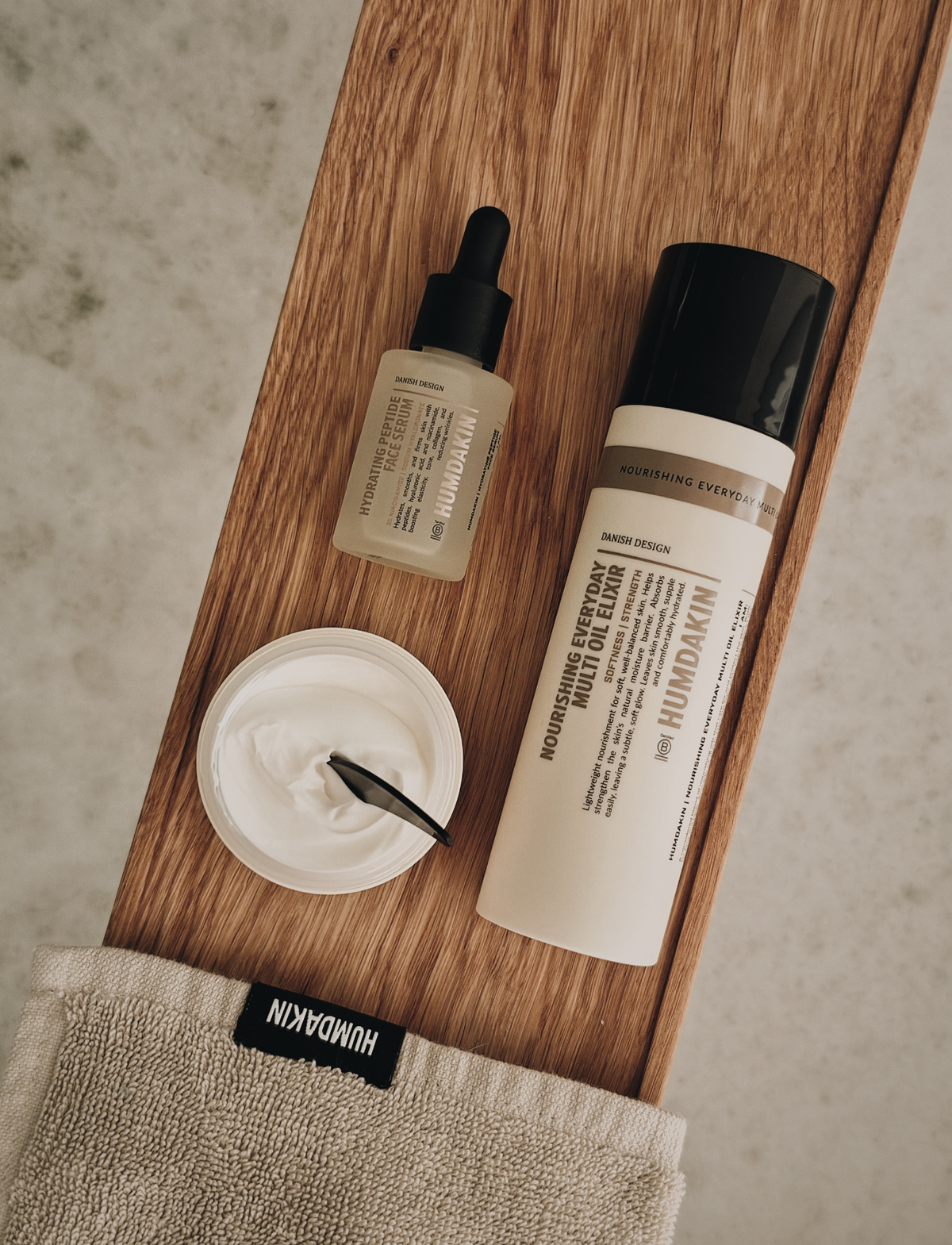 HUMDAKIN 01 Hydrating Peptide Face Serum | 3% Niacinamide | Sodium Hyaluroate Hair and Body Care