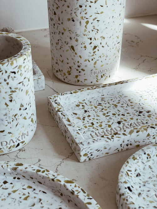 HUMDAKIN Grünes Terrazzo Tablett - rund Terrazzo 00 Neutral/No color