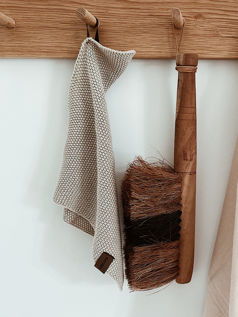 HUMDAKIN Holz Handbesen Wood brushes